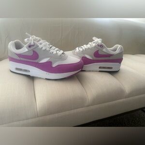 Women’s Nike Air Max 1